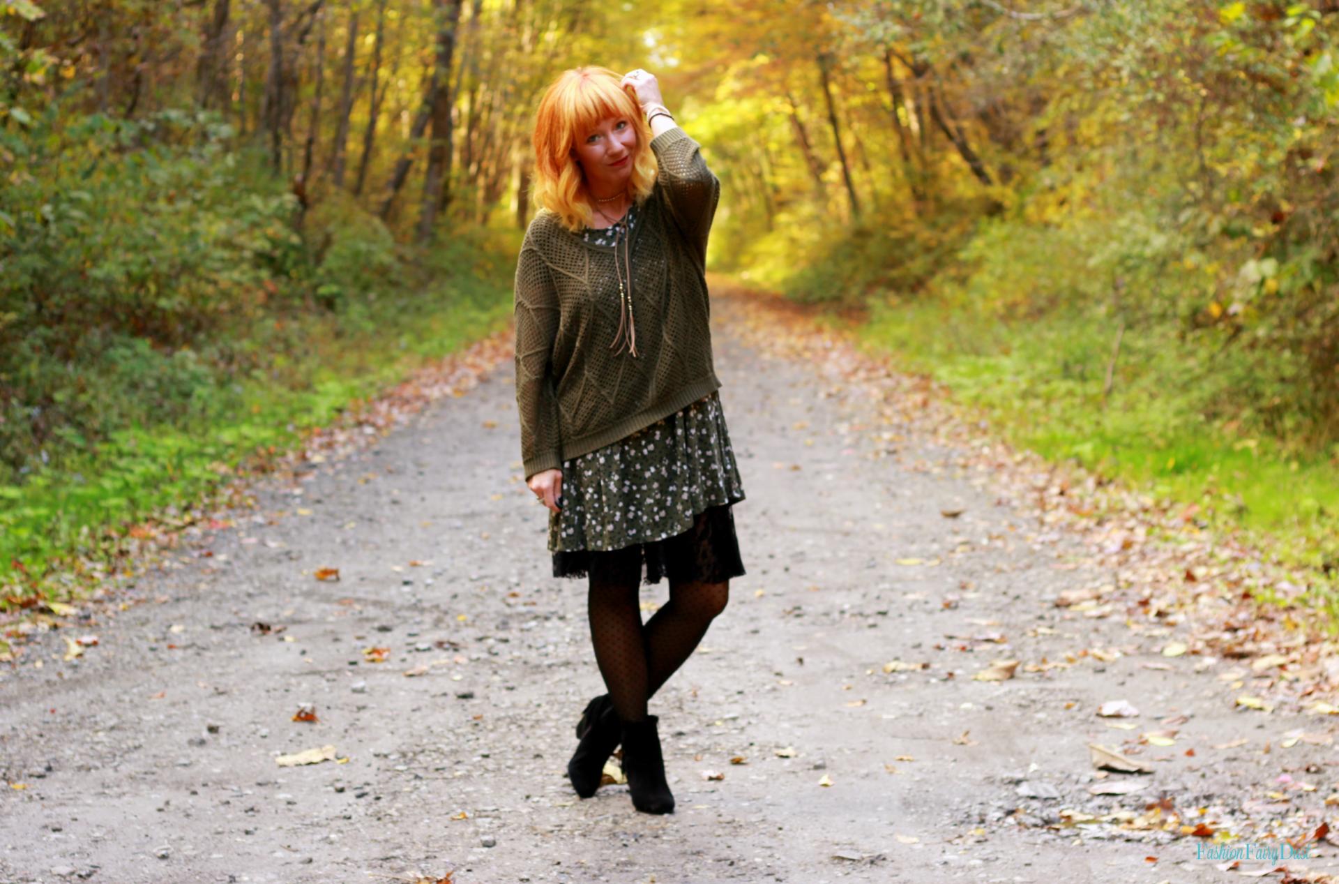 Floral babydoll dress, fringe ankle boots and tights. Finding the perfect tights for Fall/Winter.