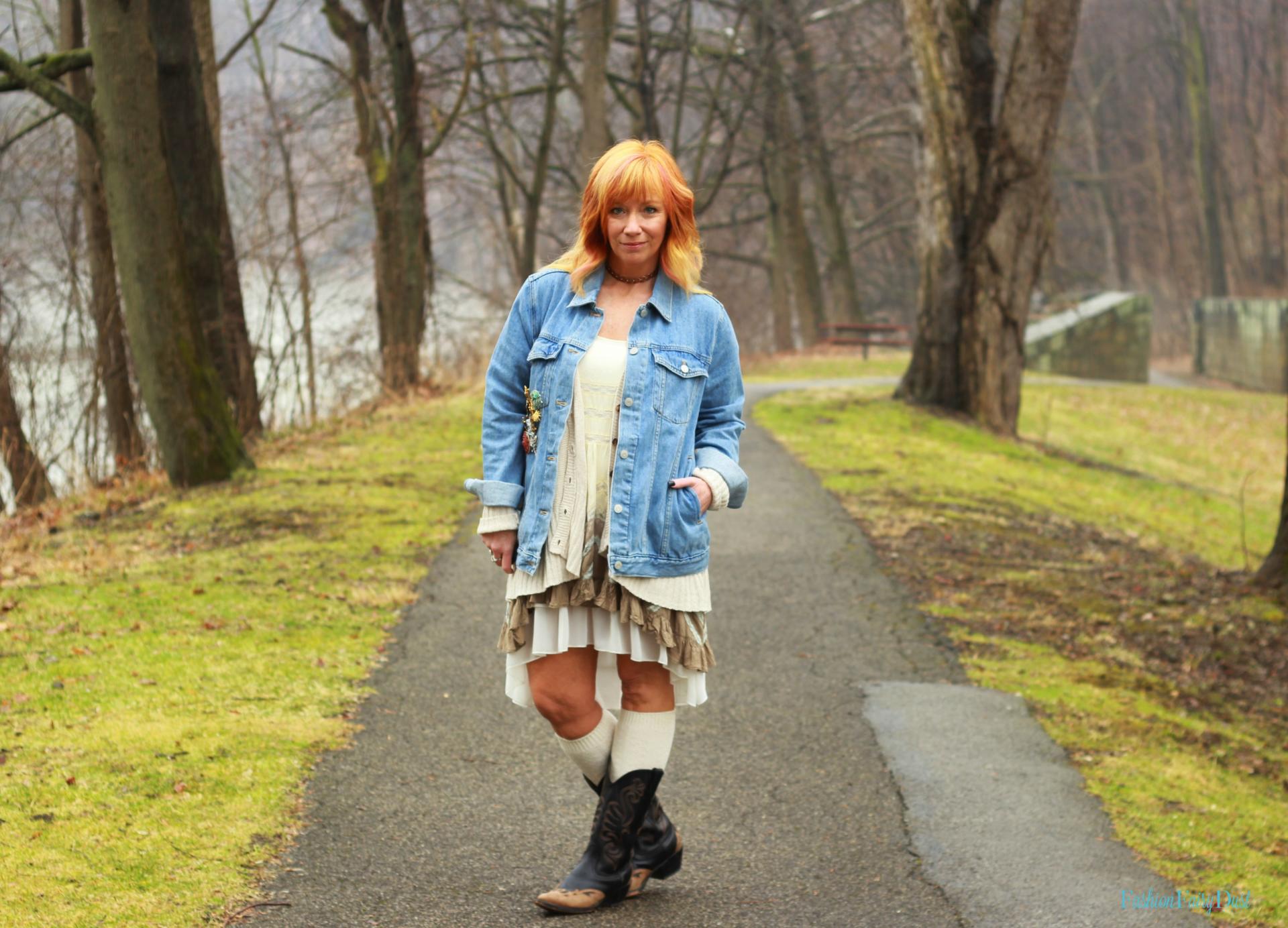 Cowboy boots, boho dress and denim jacket. How to style a Spring boho outfit.