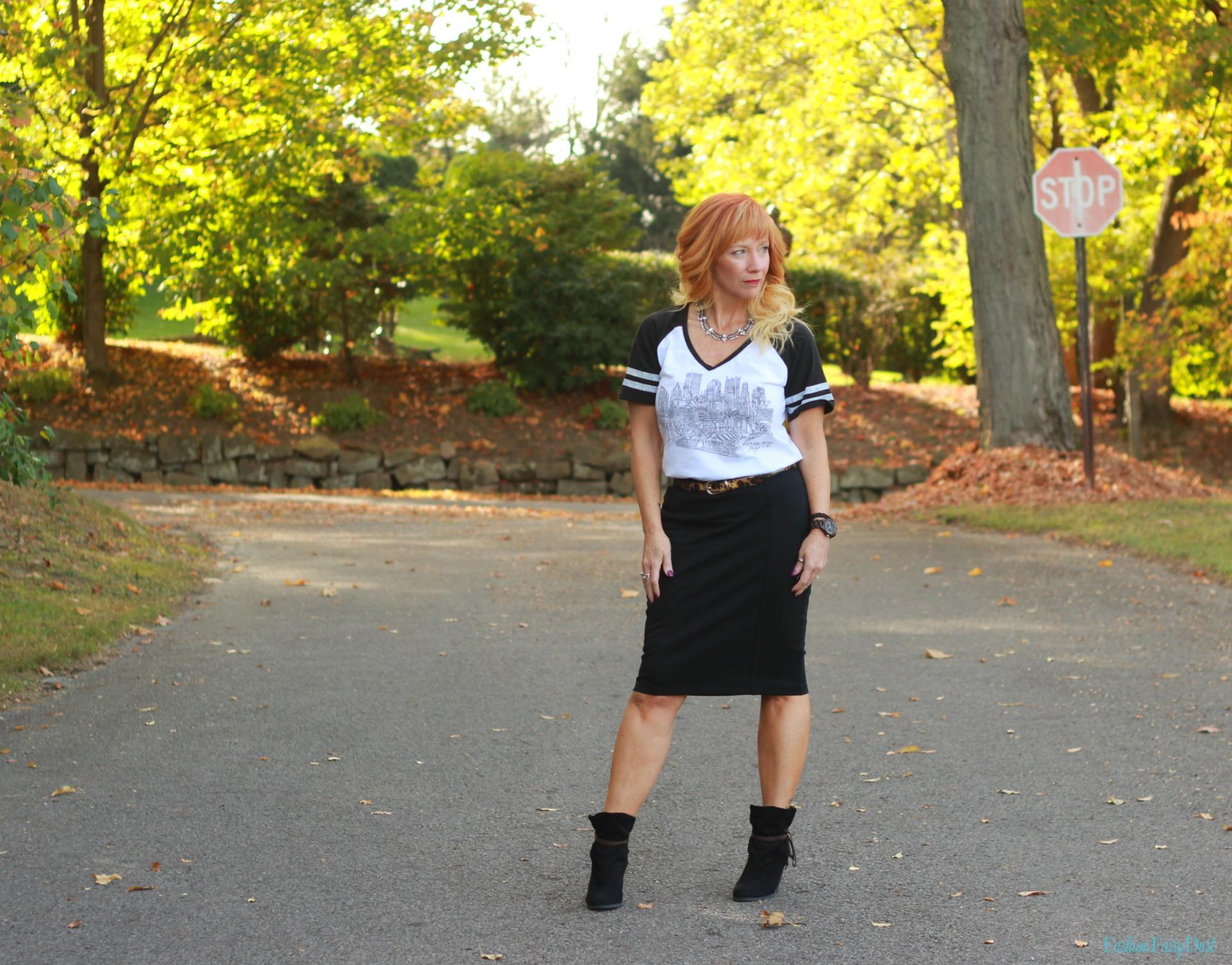 City graphic tee, black pencil skirt and ankle boots.