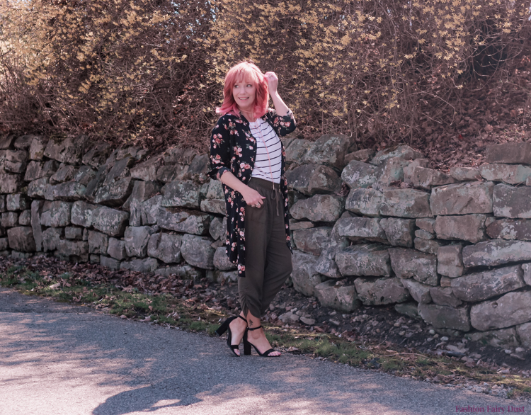 Floral print duster, striped tee & slouchy pants.